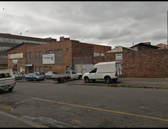 1,000M² WAREHOUSE FOR SALE IN FORDSBURG